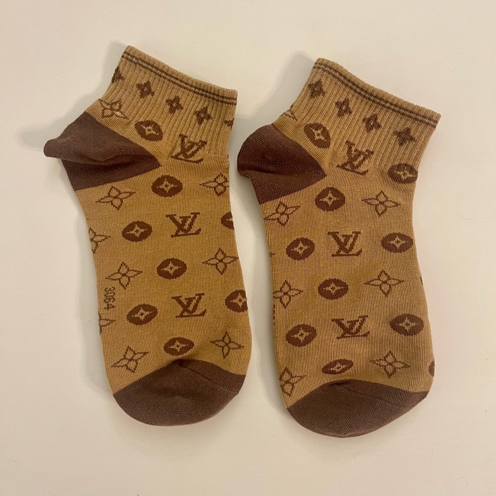 NWOT Monogram Print Ankle Socks - Tan & Dark Brown (Fits 5-7)